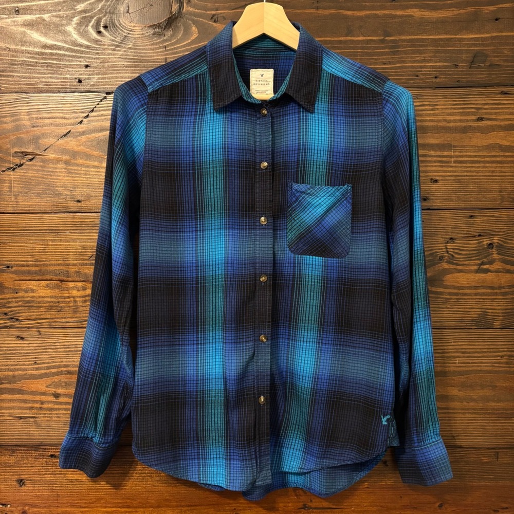American Eagle Plaid Shirt Women's M Blue Boyfriend Fit Lumberjack Flannel Cabin